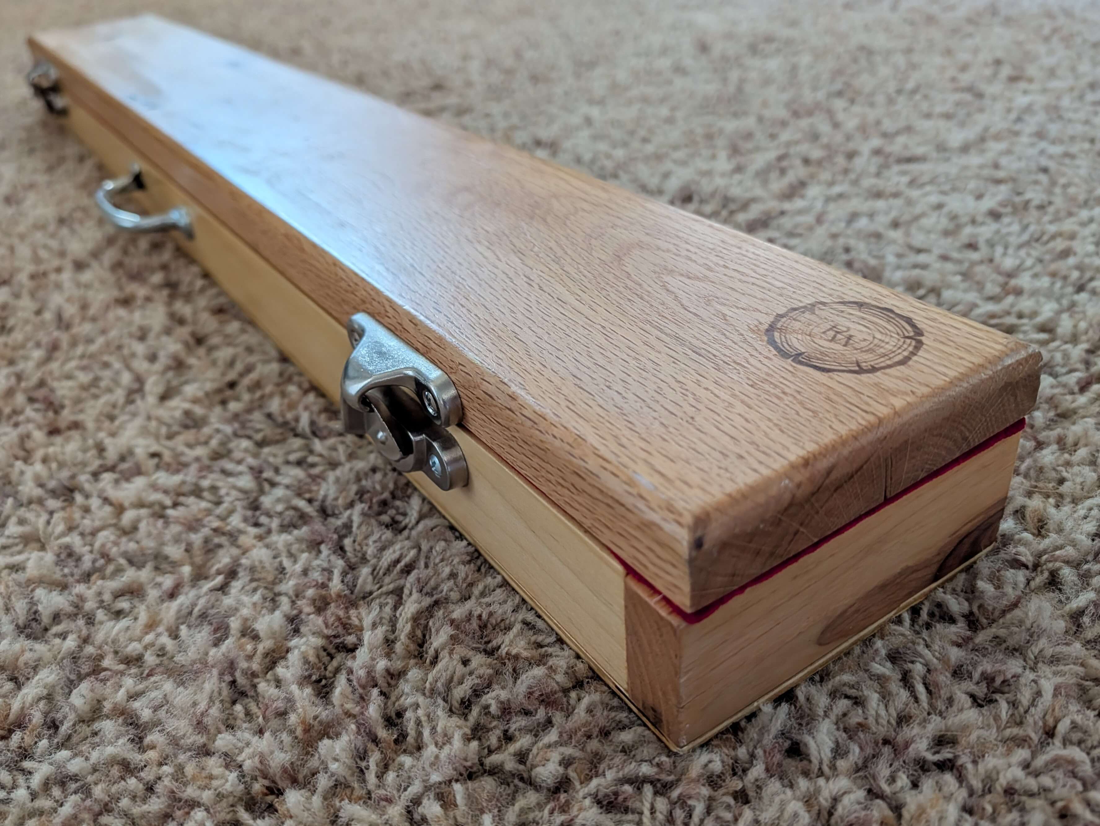 Custom wooden pool cue carrying case