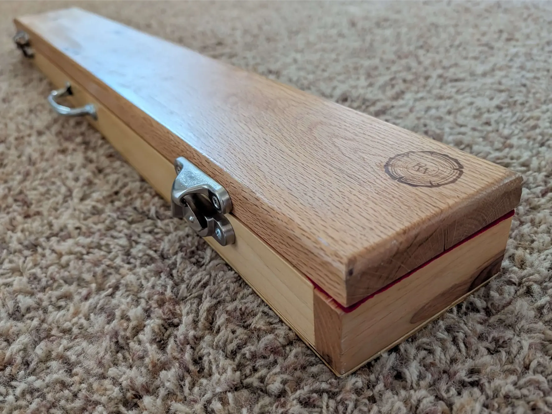Custom wooden pool cue carrying case